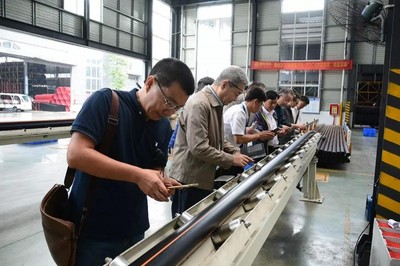 推動塑膠管道研發再上新臺階:“塑膠管道工程技術中心”、“塑膠管道聯合科研基地”在康泰集團掛牌成立